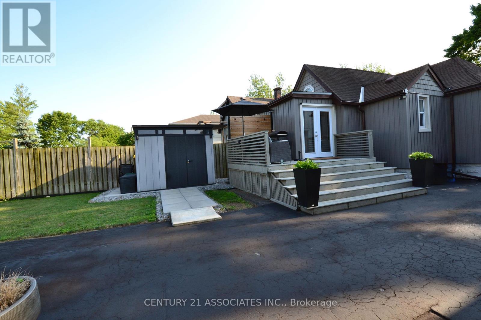 71 Deere Street, Welland, Ontario  L3B 2L7 - Photo 39 - X12362962
