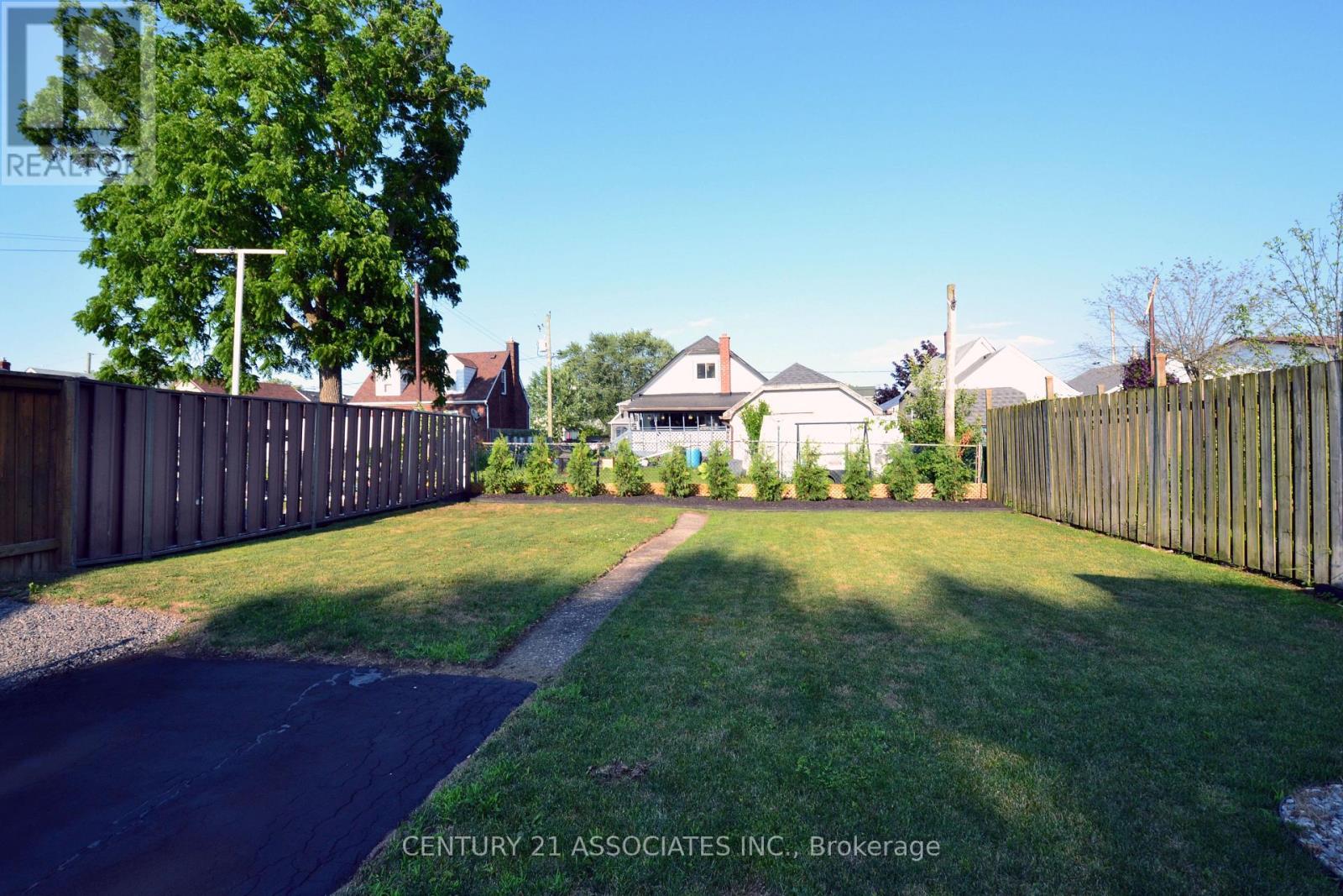 71 Deere Street, Welland, Ontario  L3B 2L7 - Photo 42 - X12362962