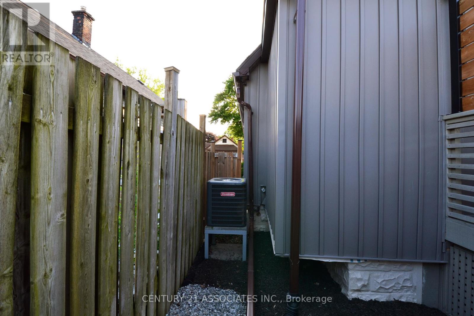71 Deere Street, Welland, Ontario  L3B 2L7 - Photo 43 - X12362962