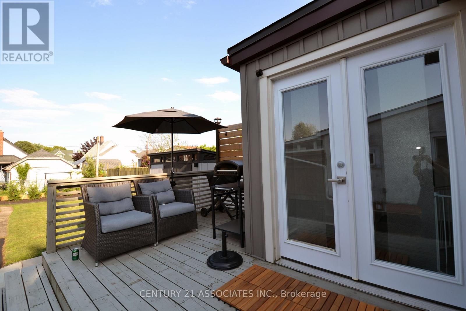 71 Deere Street, Welland, Ontario  L3B 2L7 - Photo 6 - X12362962
