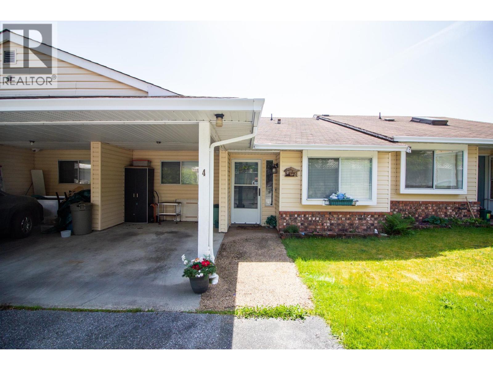4 815 North Road, Gibsons, British Columbia  V0N 1V9 - Photo 2 - R3040118