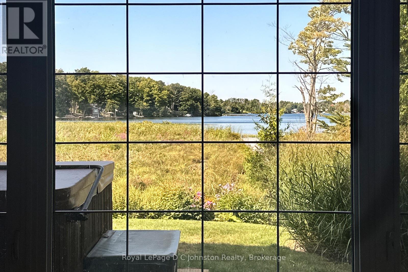 11 Lake Drive, South Bruce Peninsula, Ontario  N0H 1A0 - Photo 19 - X12362970