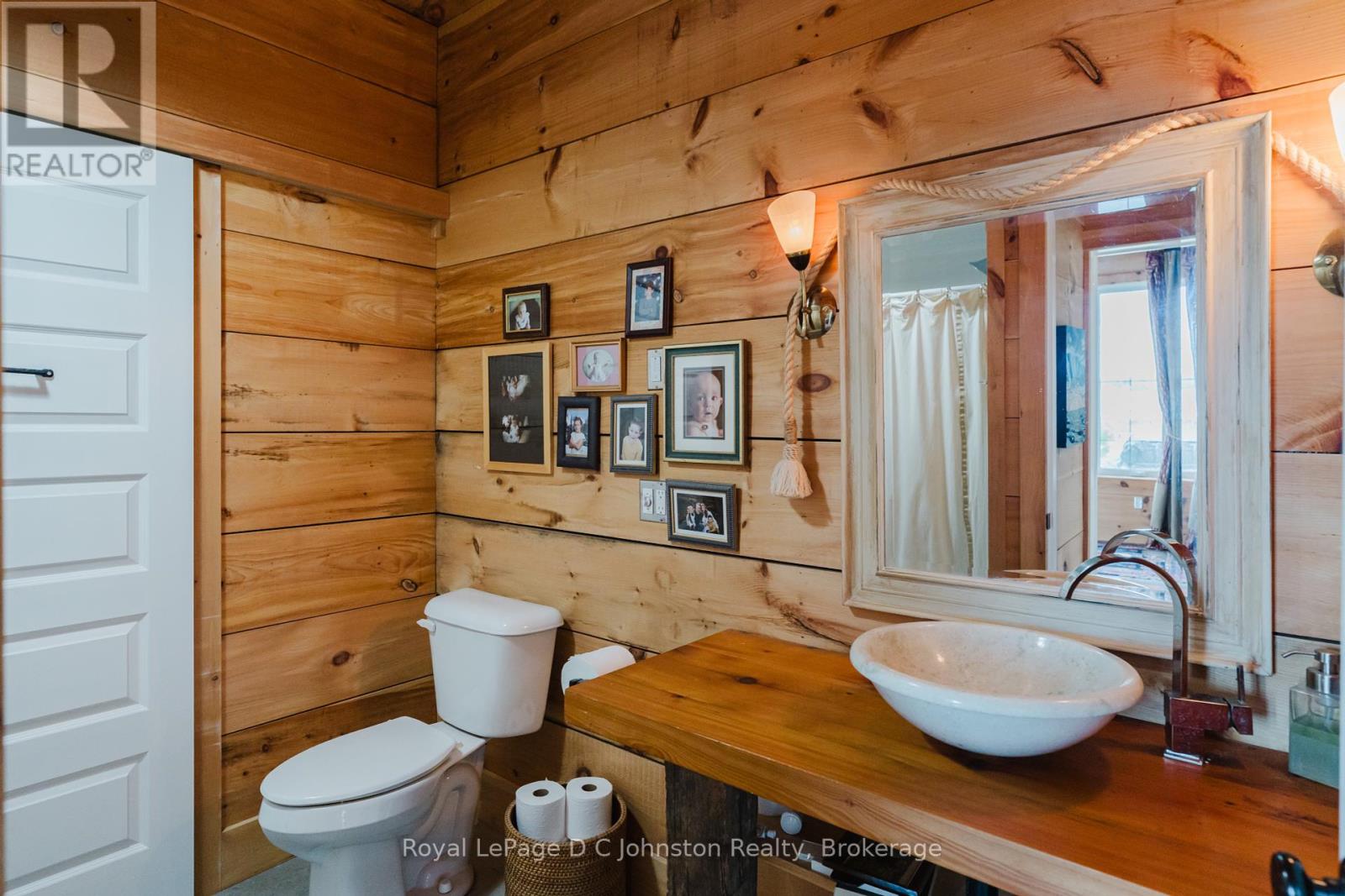 11 Lake Drive, South Bruce Peninsula, Ontario  N0H 1A0 - Photo 21 - X12362970