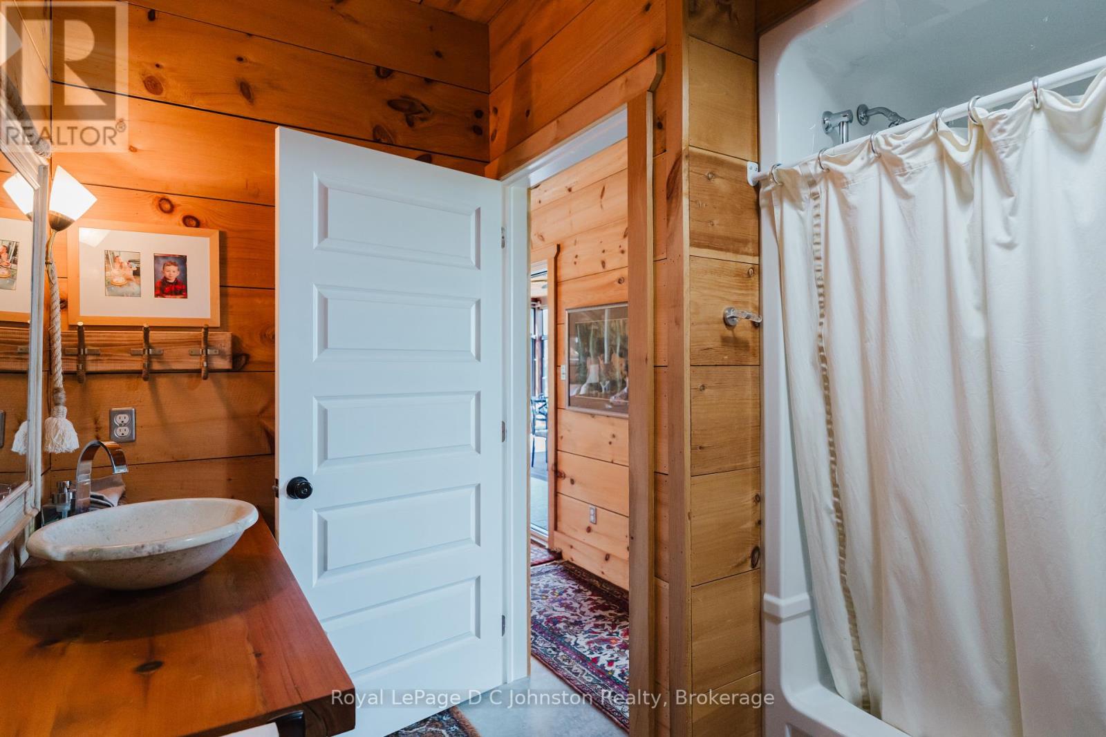 11 Lake Drive, South Bruce Peninsula, Ontario  N0H 1A0 - Photo 22 - X12362970
