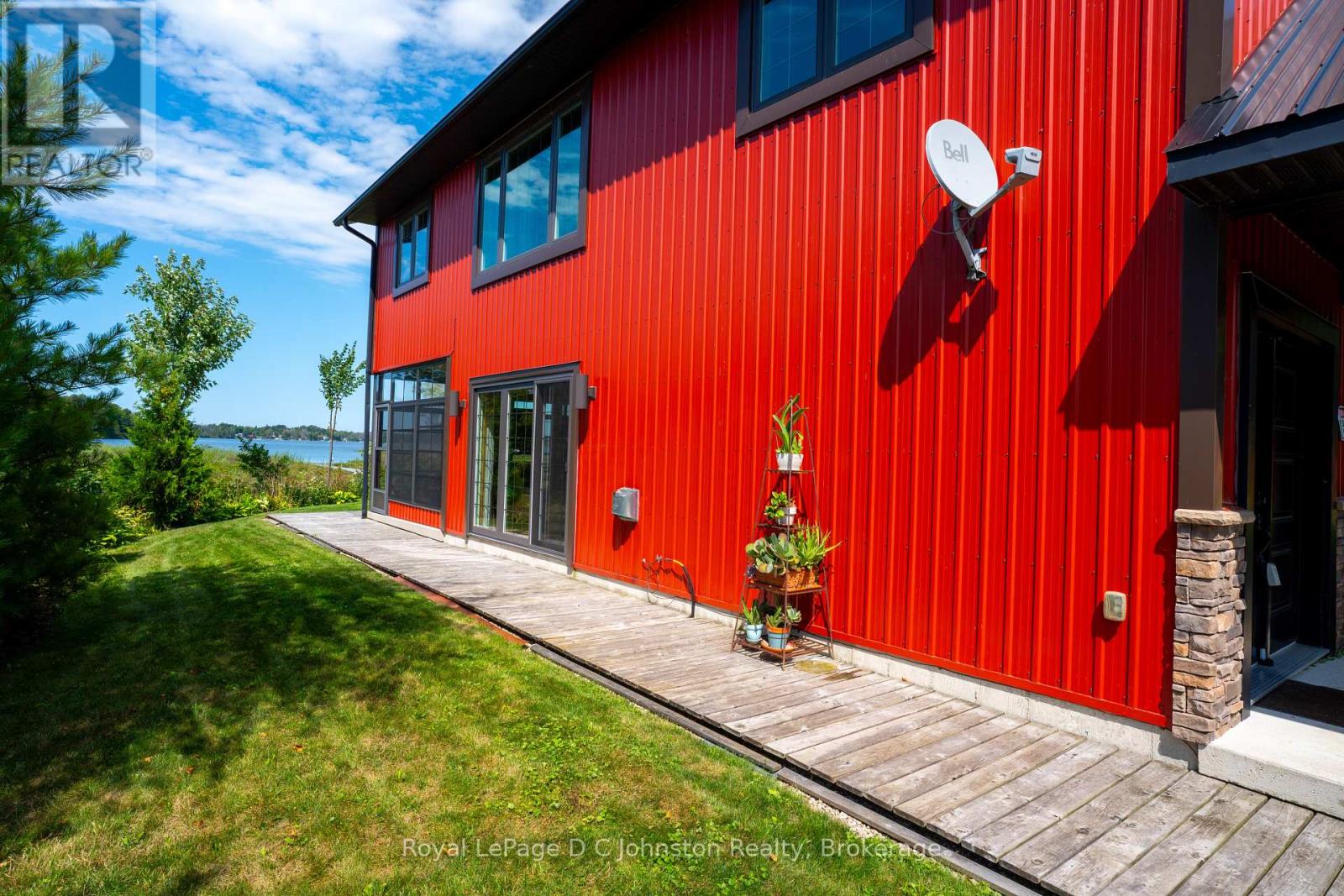 11 Lake Drive, South Bruce Peninsula, Ontario  N0H 1A0 - Photo 31 - X12362970