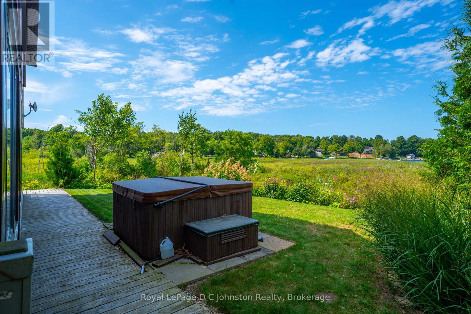 11 Lake Drive, South Bruce Peninsula, Ontario  N0H 1A0 - Photo 35 - X12362970
