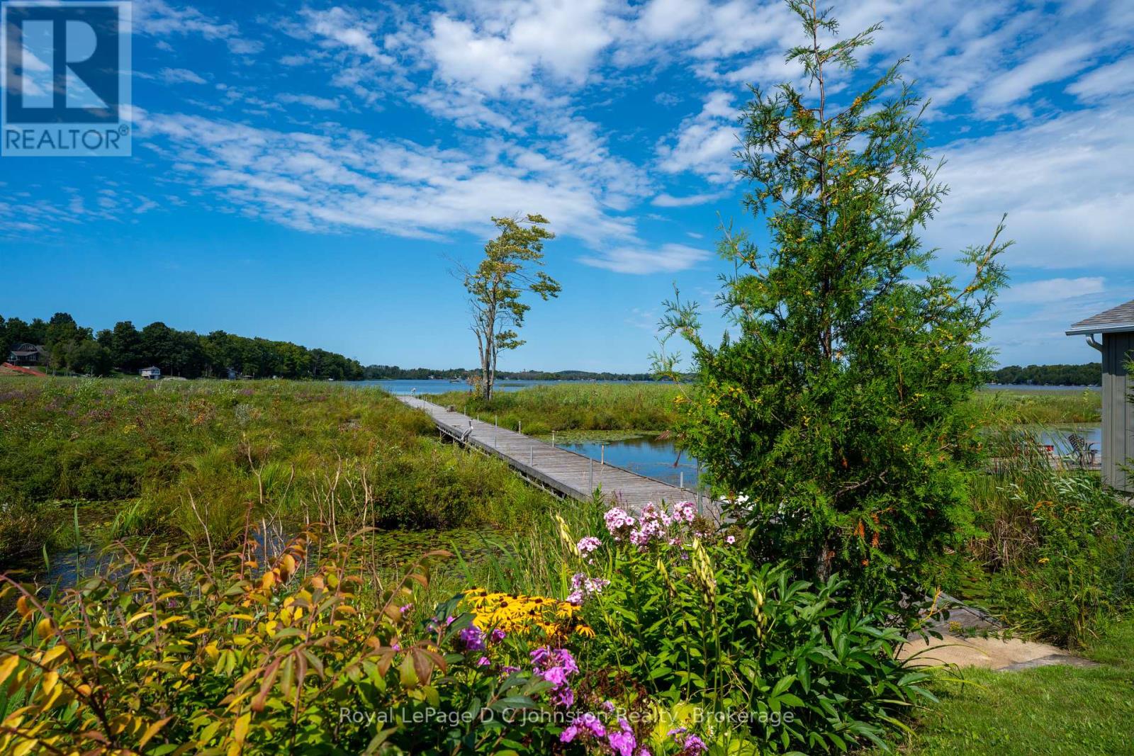 11 Lake Drive, South Bruce Peninsula, Ontario  N0H 1A0 - Photo 37 - X12362970