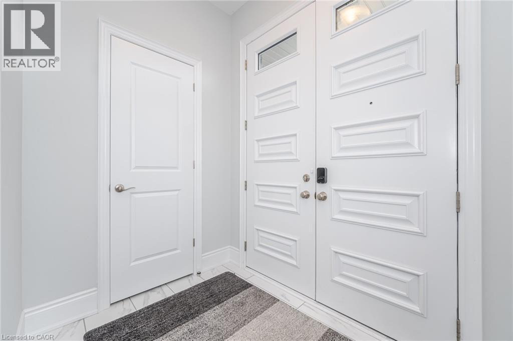 37 Periwinkle Road, Springwater, Ontario  L9X 2C8 - Photo 4 - 40763310