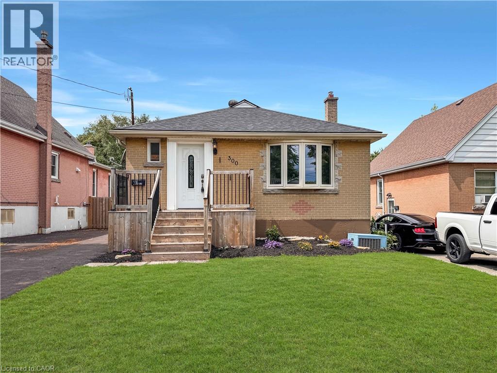 300 EAST 32ND Street, Hamilton, Ontario