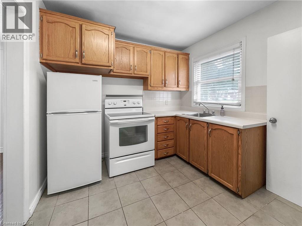 300 East 32nd Street, Hamilton, Ontario  L8V 3S7 - Photo 14 - 40763043