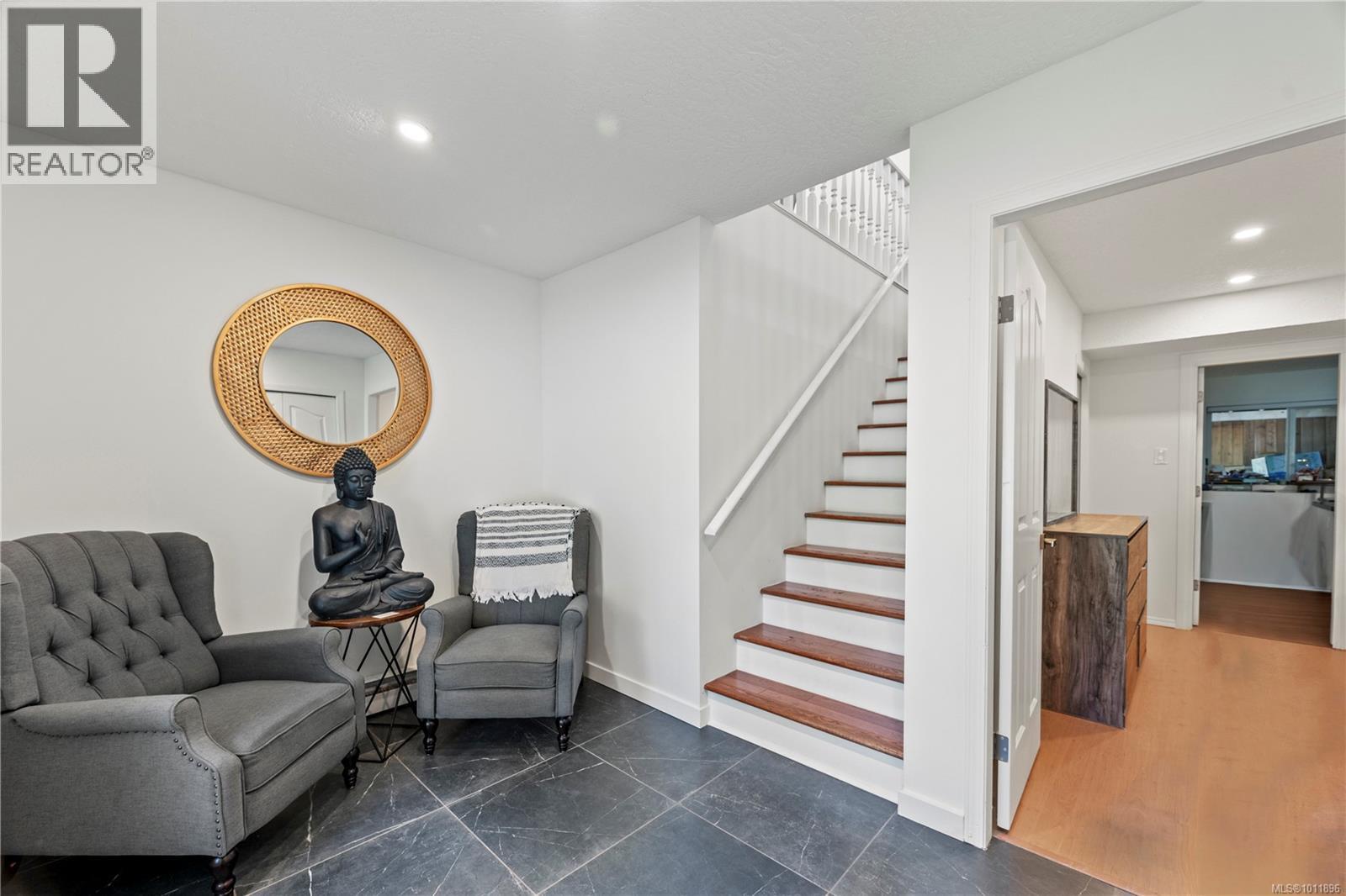 Property at 1661 Barrett Dr image 5