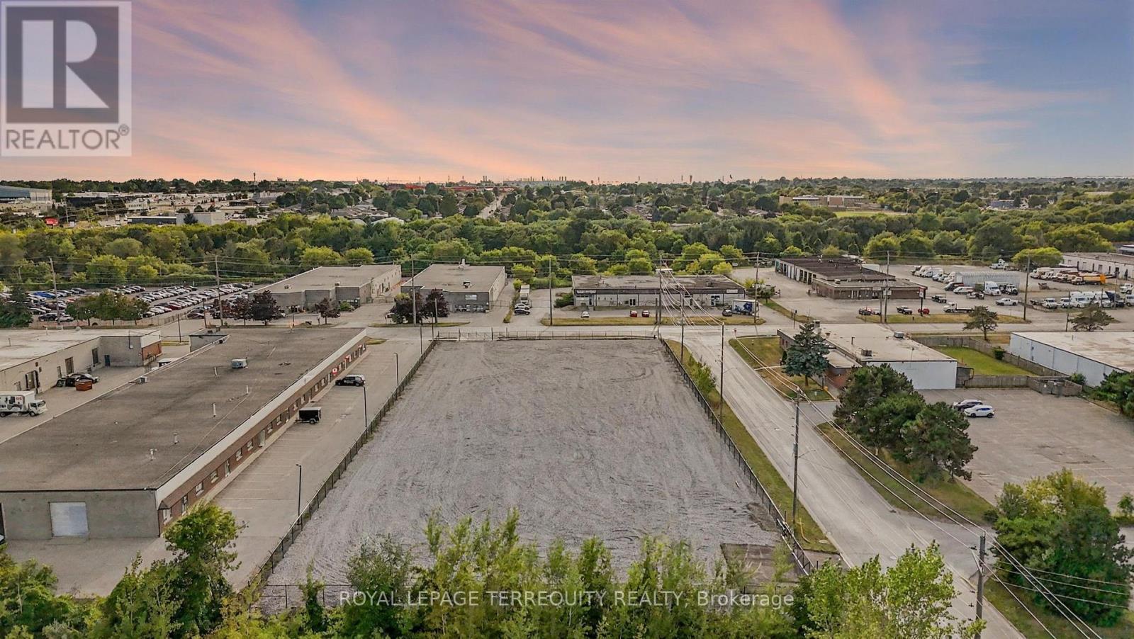 797 Wilson Road S, Oshawa, Ontario  L1H 3V9 - Photo 1 - E12362872