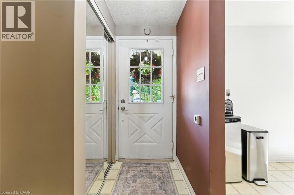 Property at 11 HUBERT Court image 3