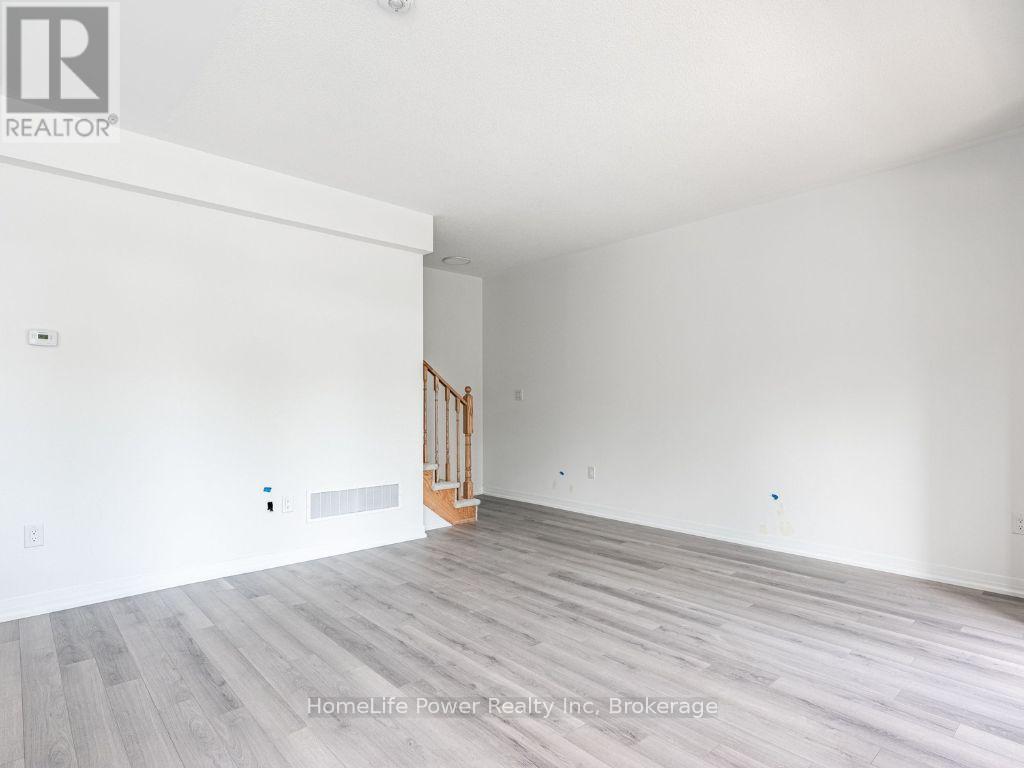 34 Sidney Rose Common N, St. Catharines (Glendale/glenridge), Ontario  L2T 0B3 - Photo 7 - X12363059