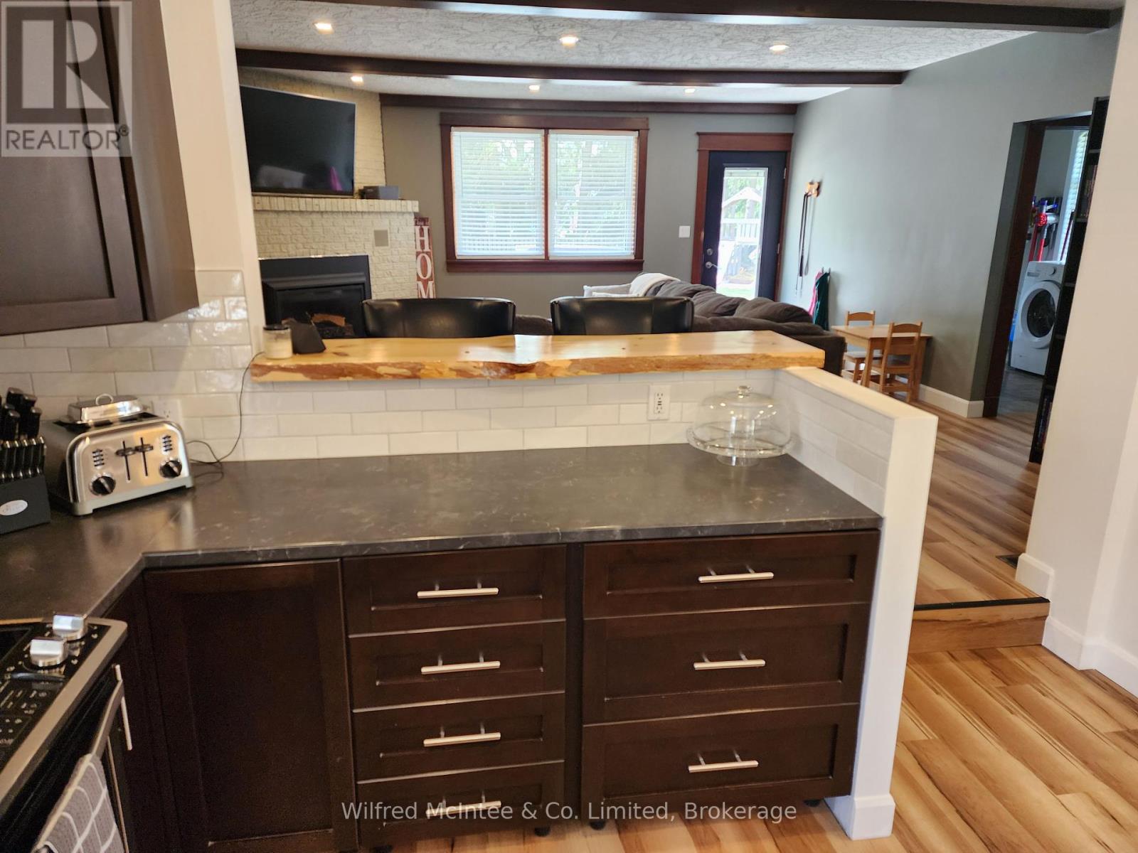 27 William Street N, Minto, Ontario  N0G 1M0 - Photo 17 - X12363105