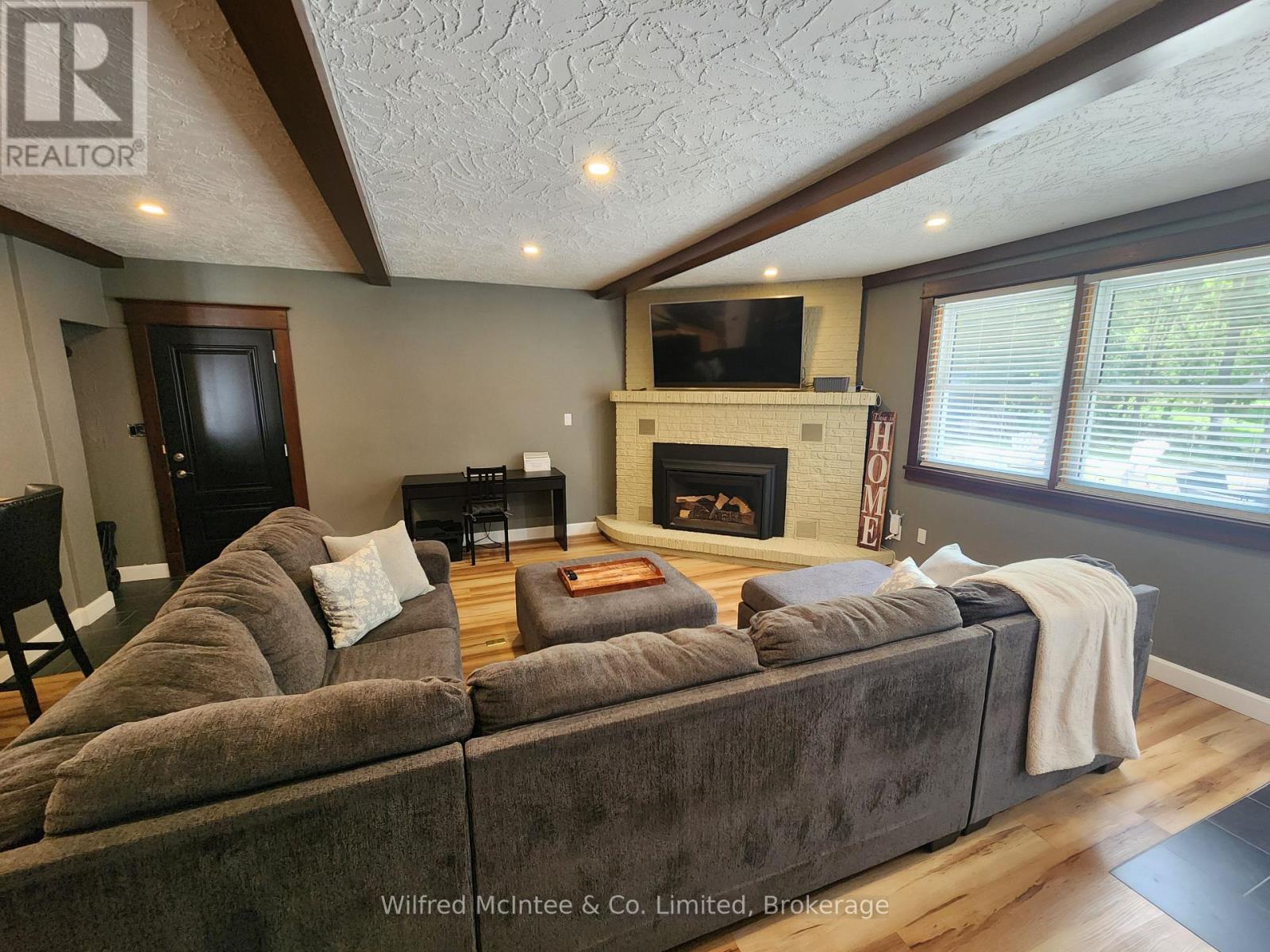 27 William Street N, Minto, Ontario  N0G 1M0 - Photo 20 - X12363105