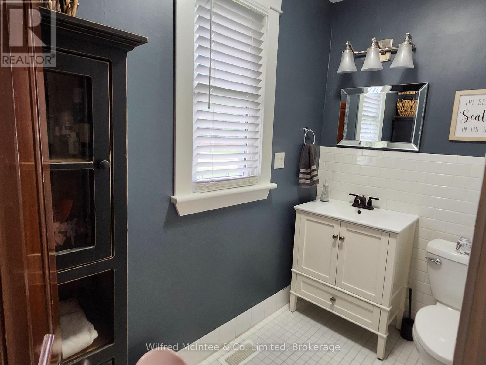 27 William Street N, Minto, Ontario  N0G 1M0 - Photo 24 - X12363105