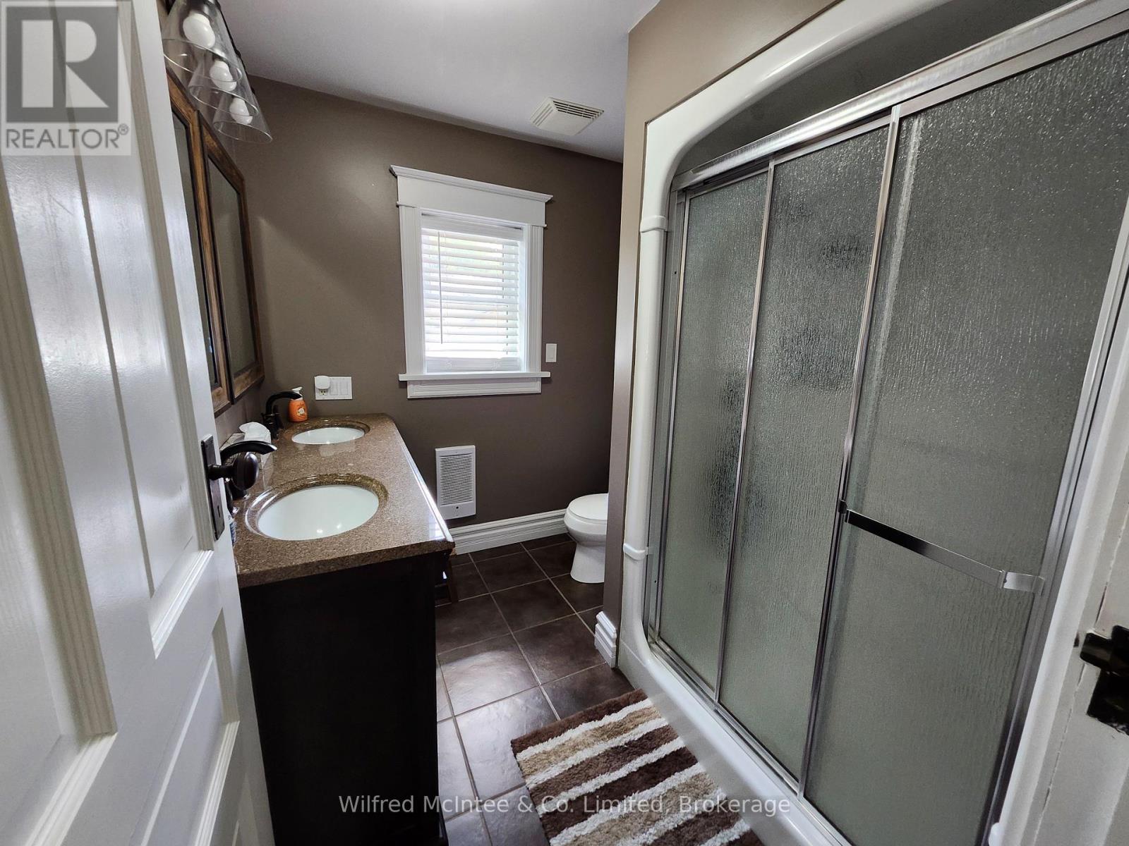 27 William Street N, Minto, Ontario  N0G 1M0 - Photo 25 - X12363105