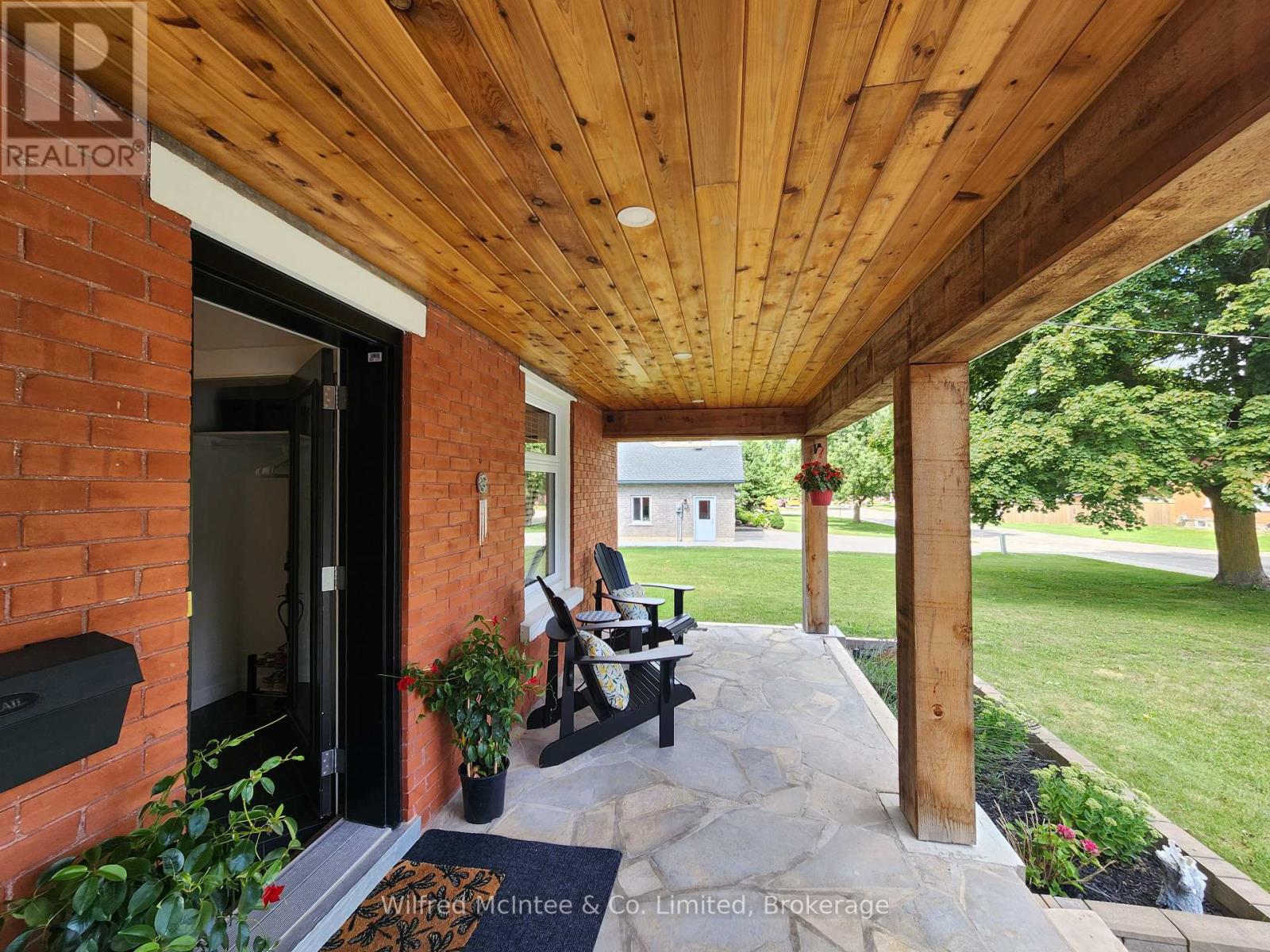 27 William Street N, Minto, Ontario  N0G 1M0 - Photo 3 - X12363105