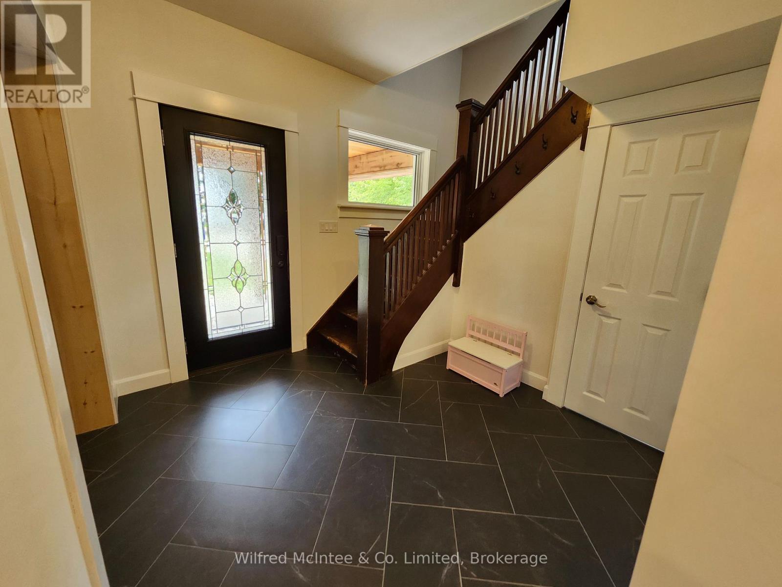 27 William Street N, Minto, Ontario  N0G 1M0 - Photo 7 - X12363105