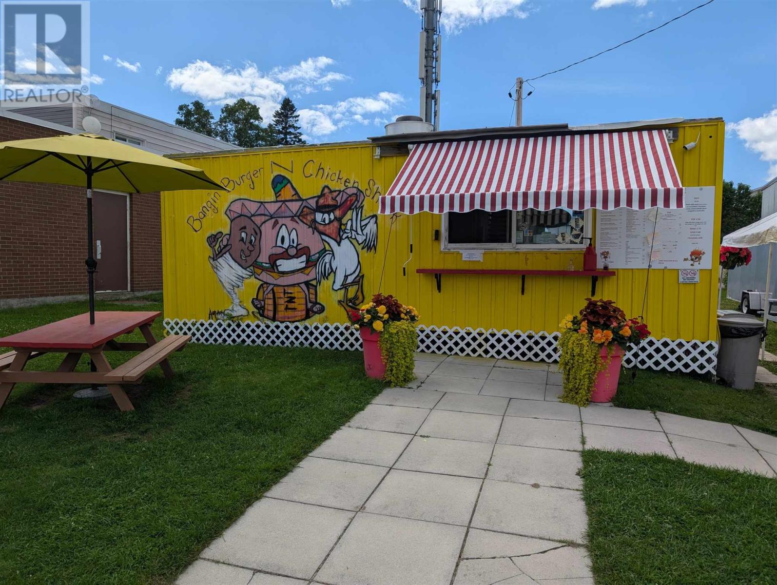92 Broadway Ave, Wawa, Ontario  P0S 1K0 - Photo 1 - SM252350