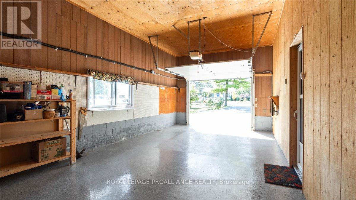 89 Point Anne Road, Belleville, Ontario  K8N 4Z4 - Photo 14 - X12363076