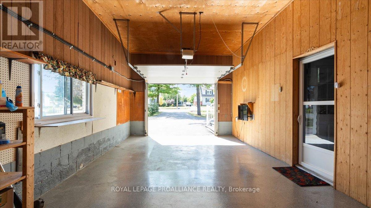 89 Point Anne Road, Belleville, Ontario  K8N 4Z4 - Photo 15 - X12363076