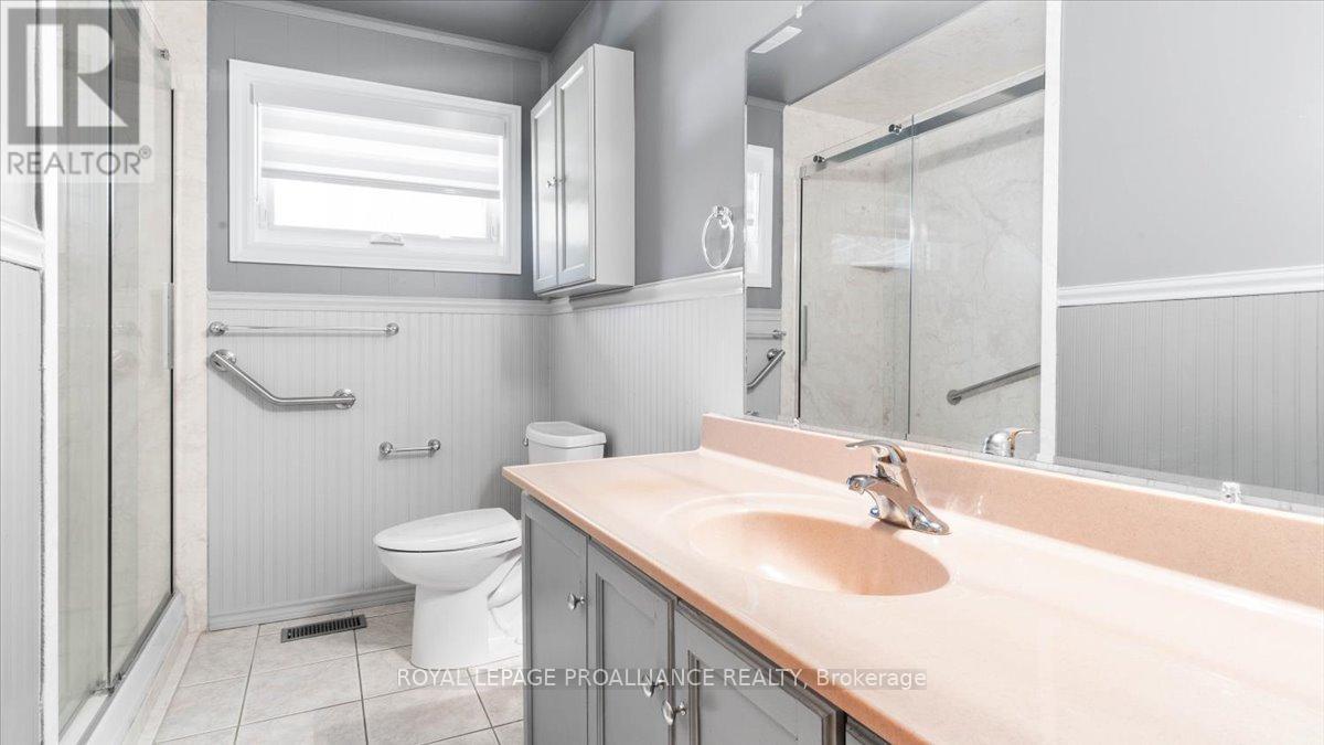 89 Point Anne Road, Belleville, Ontario  K8N 4Z4 - Photo 16 - X12363076