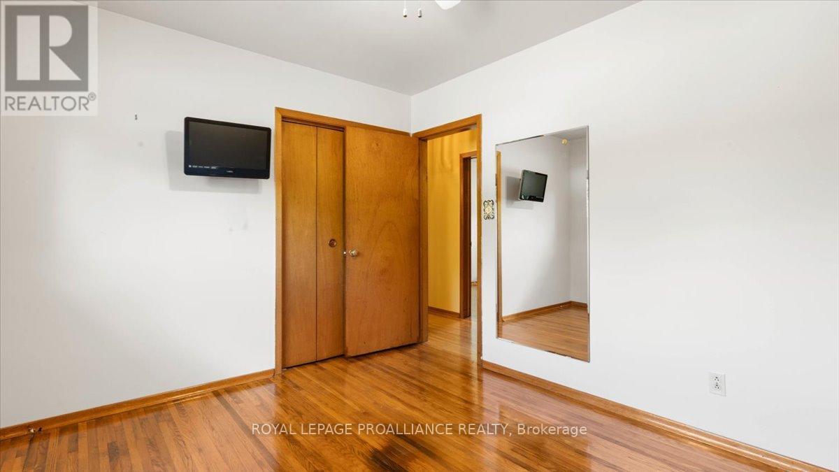 89 Point Anne Road, Belleville, Ontario  K8N 4Z4 - Photo 18 - X12363076