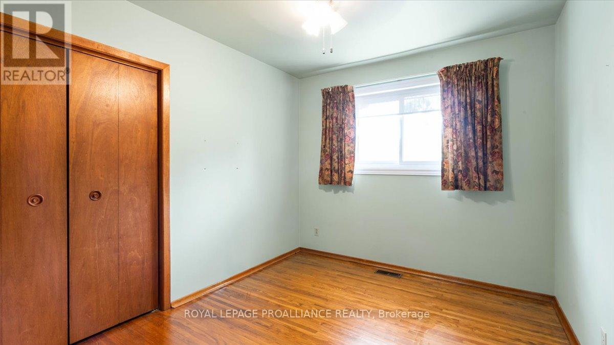 89 Point Anne Road, Belleville, Ontario  K8N 4Z4 - Photo 21 - X12363076