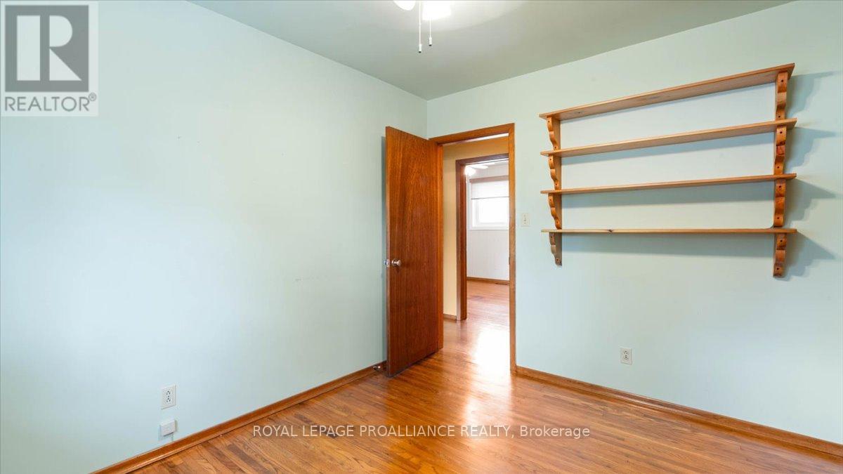 89 Point Anne Road, Belleville, Ontario  K8N 4Z4 - Photo 22 - X12363076