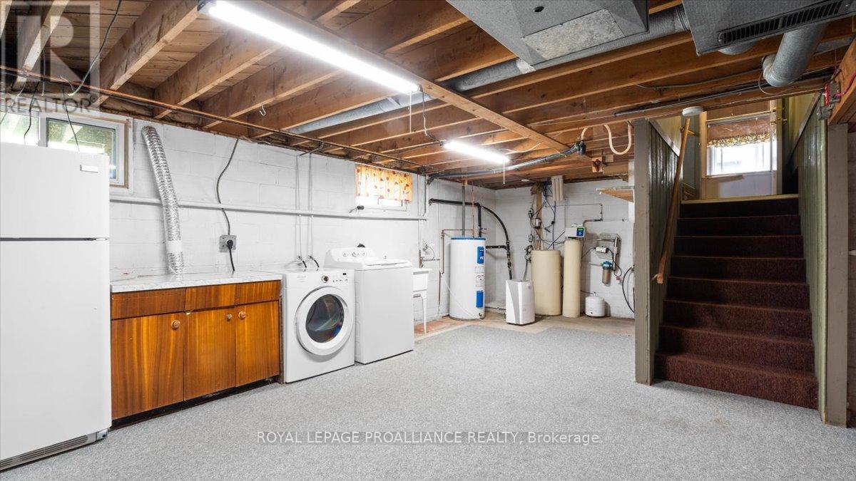 89 Point Anne Road, Belleville, Ontario  K8N 4Z4 - Photo 23 - X12363076