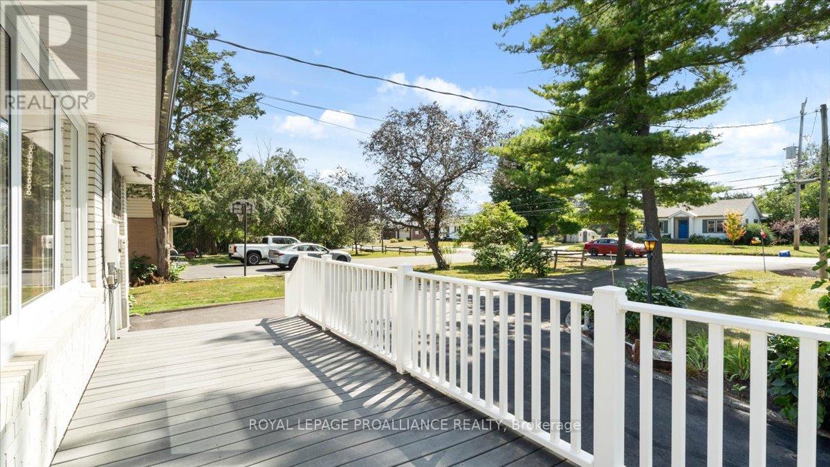 89 Point Anne Road, Belleville, Ontario  K8N 4Z4 - Photo 27 - X12363076