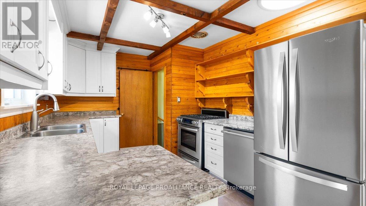 89 Point Anne Road, Belleville, Ontario  K8N 4Z4 - Photo 9 - X12363076