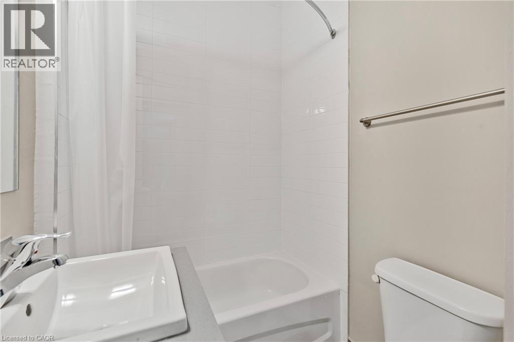 82 Welland Avenue Unit# 5, St. Catharines, Ontario  L2R 2N1 - Photo 4 - 40763329