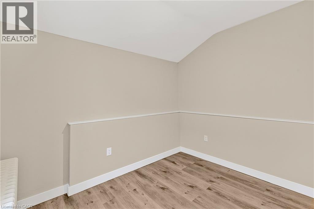 82 Welland Avenue Unit# 5, St. Catharines, Ontario  L2R 2N1 - Photo 6 - 40763329