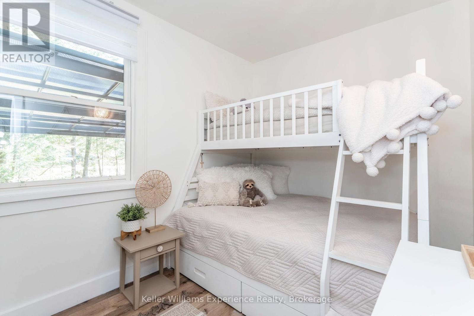 1 Sundown Road, Tiny, Ontario  L0L 2J0 - Photo 17 - S12151465