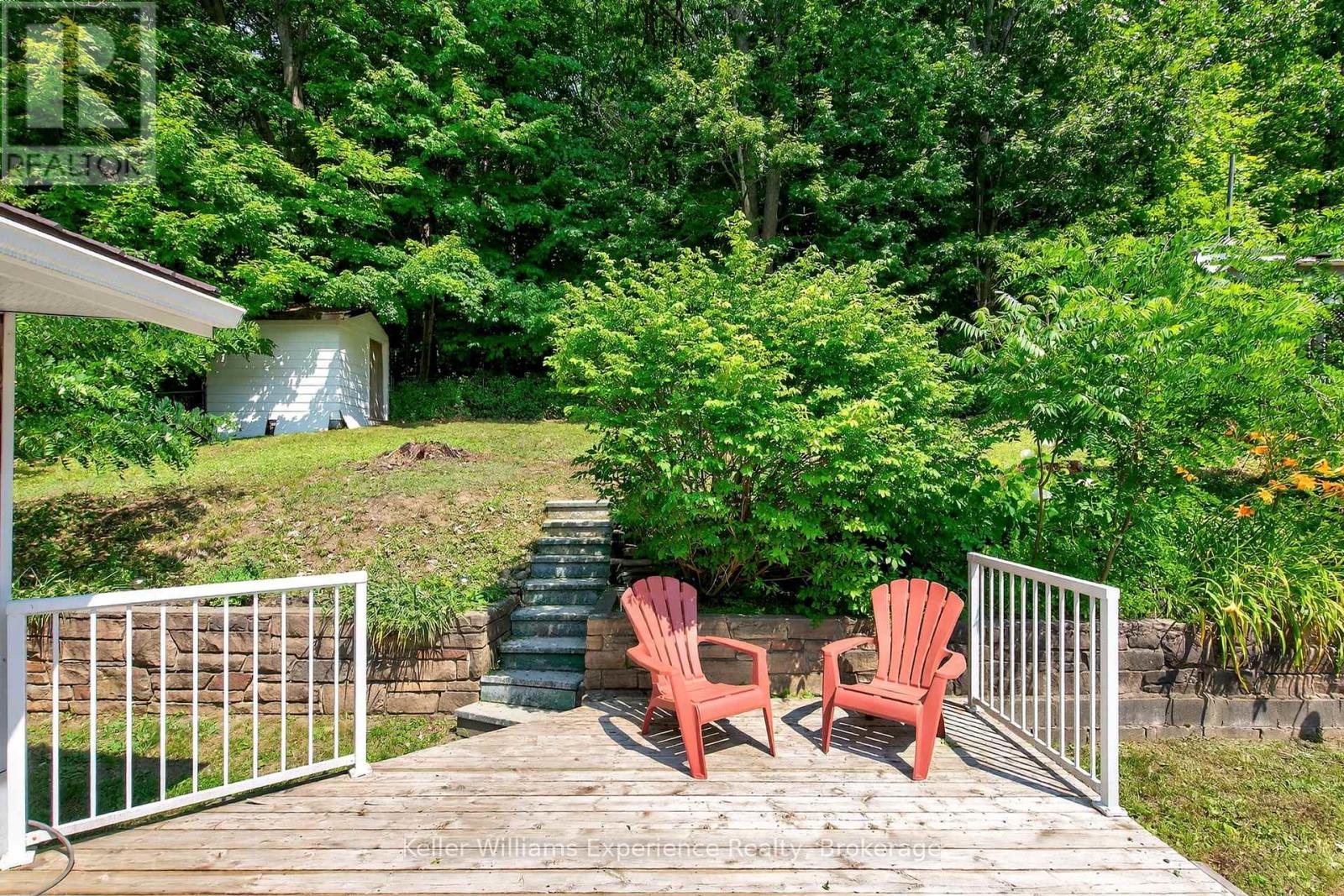 3 Keefe Street, Penetanguishene, Ontario  L9M 1B4 - Photo 24 - S12262946