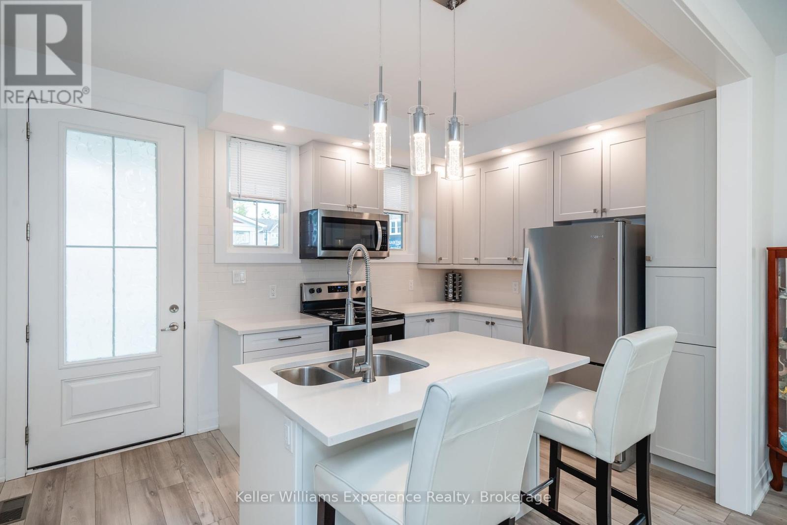 30 Samantha Lane, Midland, Ontario  L4R 0H4 - Photo 10 - S12313850