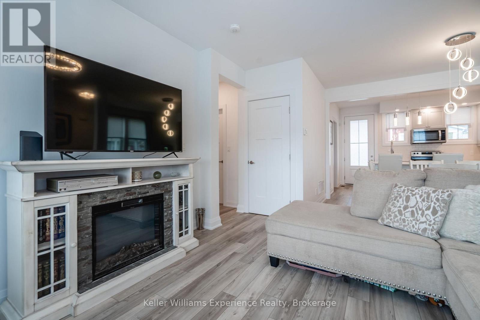 30 Samantha Lane, Midland, Ontario  L4R 0H4 - Photo 6 - S12313850
