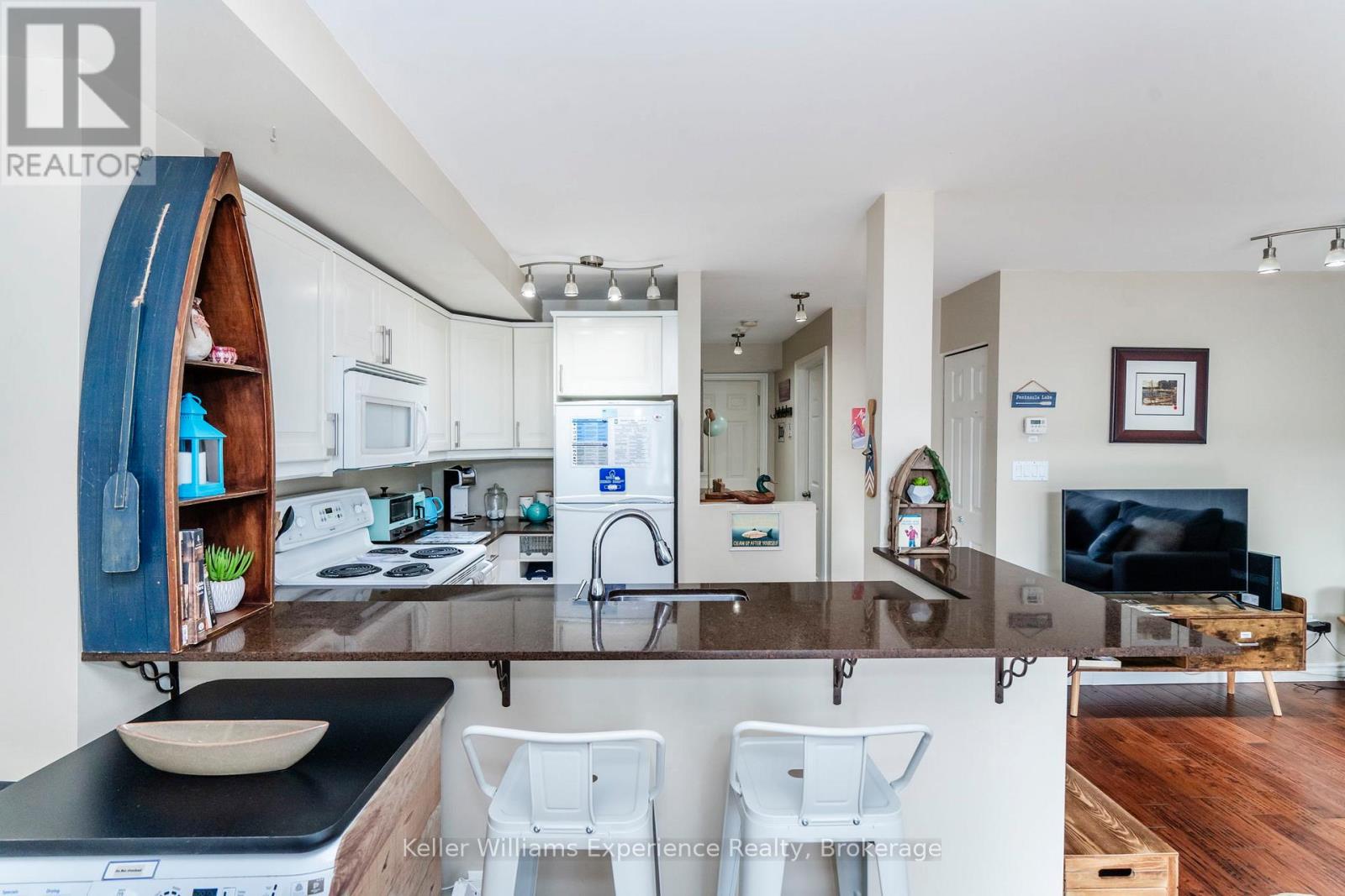 27 Turner Drive, Huntsville, Ontario  P1H 1A8 - Photo 8 - X12070085