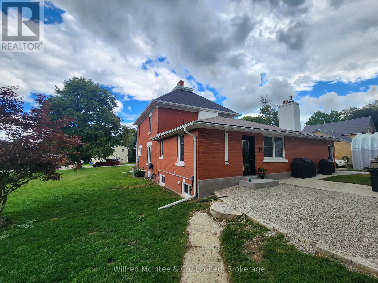 27 William Street N, Minto, Ontario  N0G 1M0 - Photo 36 - X12363105