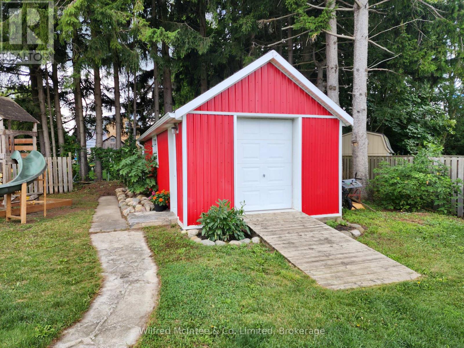 27 William Street N, Minto, Ontario  N0G 1M0 - Photo 38 - X12363105