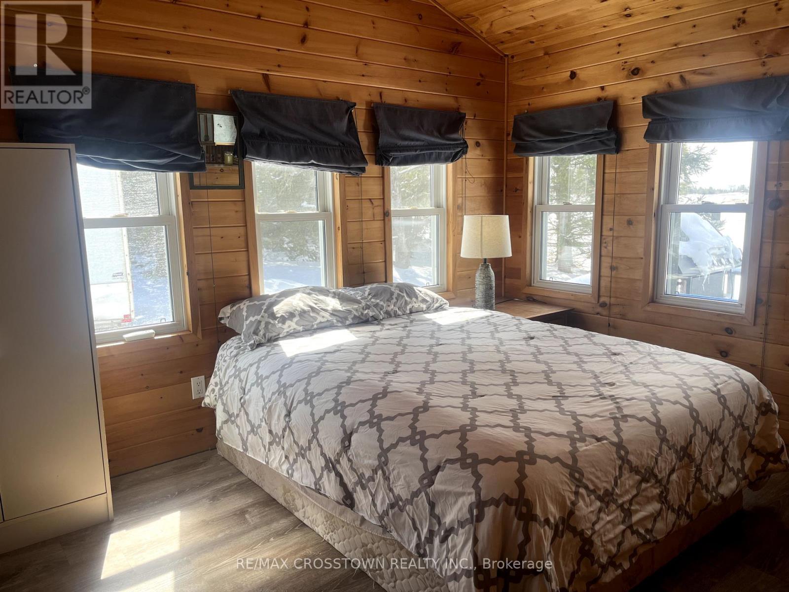 5 Forsyth's Road, Carling, Ontario  P0G 1G0 - Photo 7 - X12363009