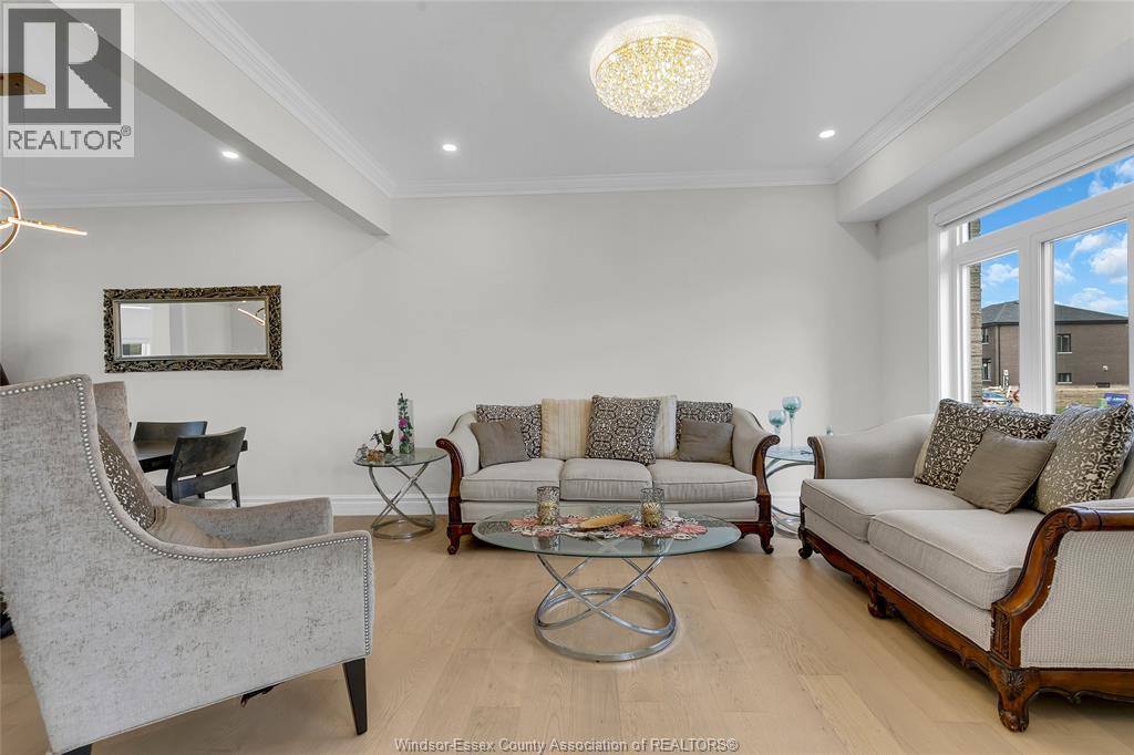 570 Orchard Crescent, Windsor, Ontario  N9E 0B2 - Photo 6 - 25021524