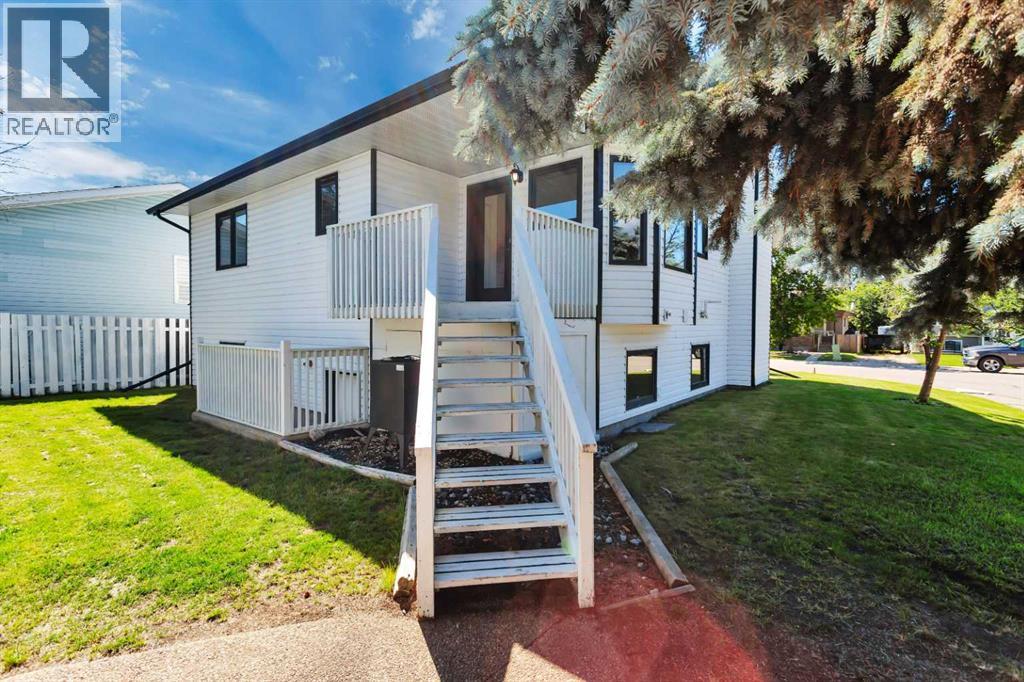 11 Maple Bay, Lacombe, Alberta  T4L 1V5 - Photo 40 - A2247704