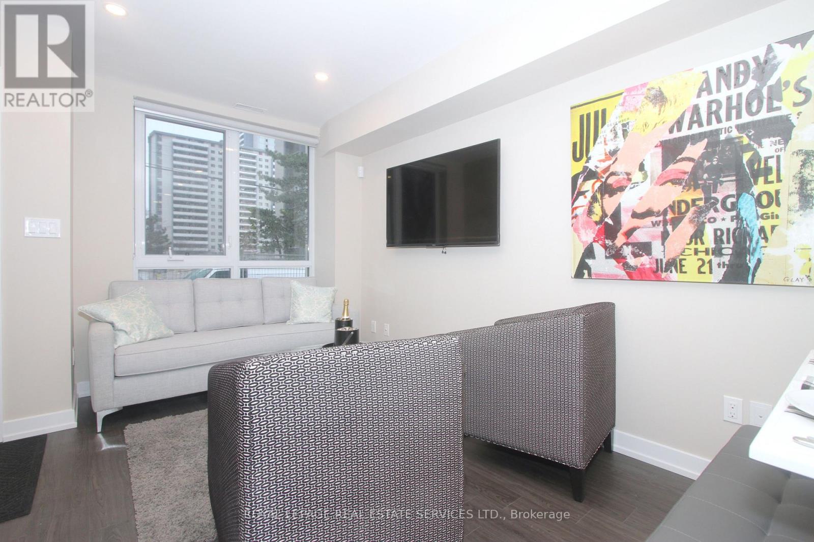 284 Bleecker Street, Toronto, Ontario  M4X 1K7 - Photo 3 - C12363116