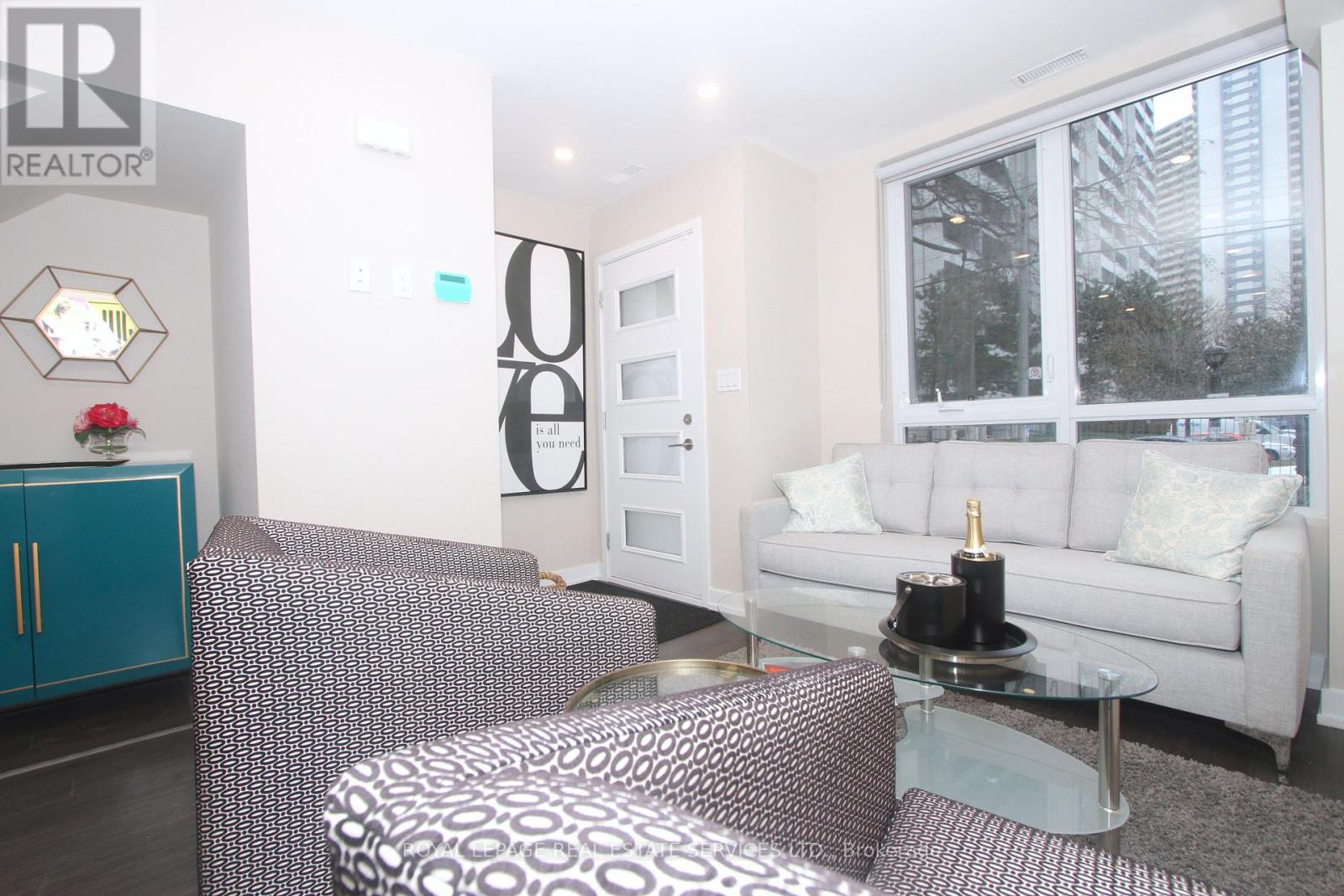 284 Bleecker Street, Toronto, Ontario  M4X 1K7 - Photo 4 - C12363116