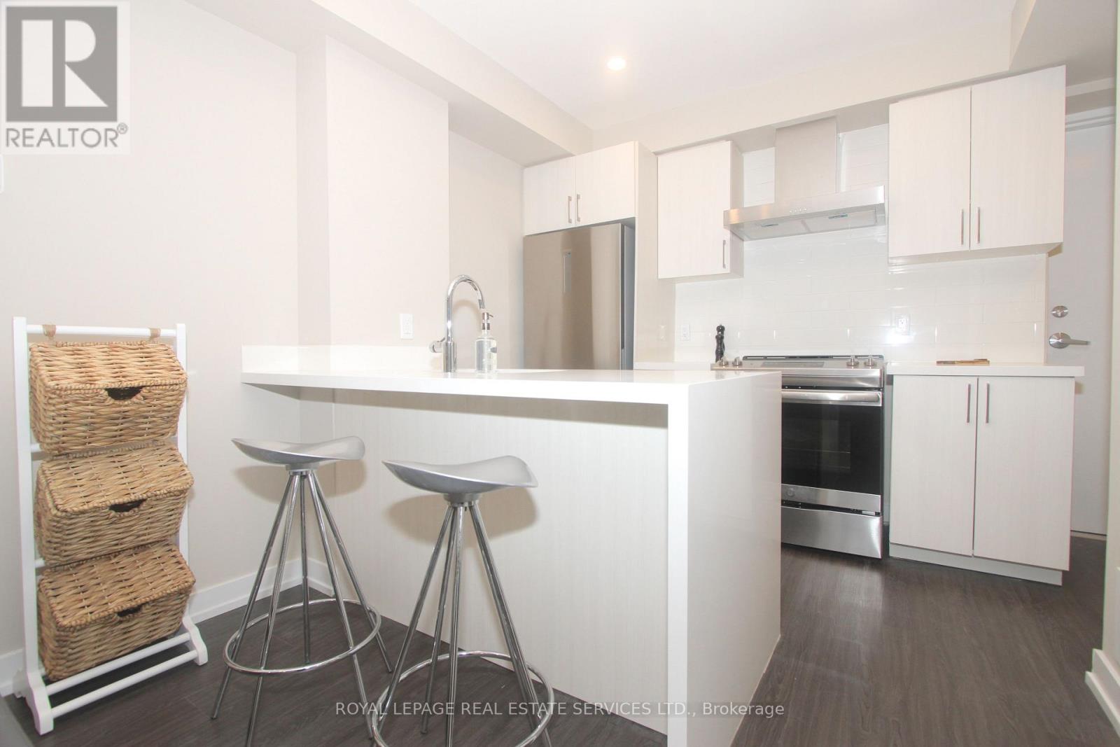 284 Bleecker Street, Toronto, Ontario  M4X 1K7 - Photo 5 - C12363116