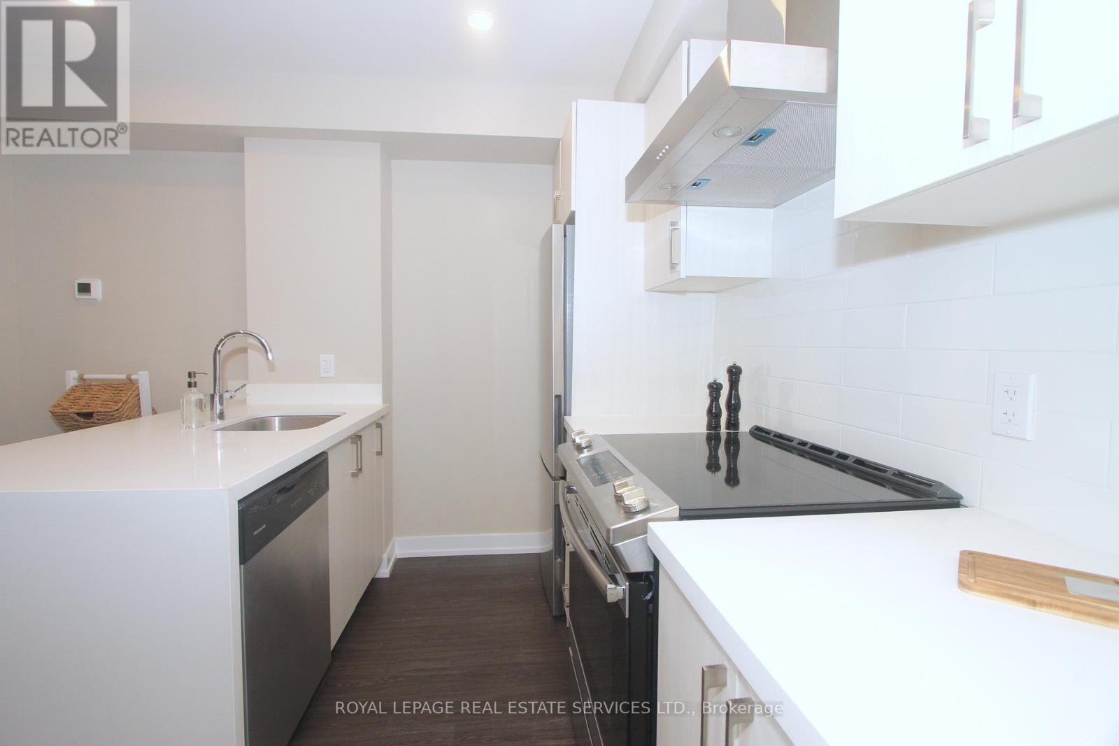 284 Bleecker Street, Toronto, Ontario  M4X 1K7 - Photo 6 - C12363116